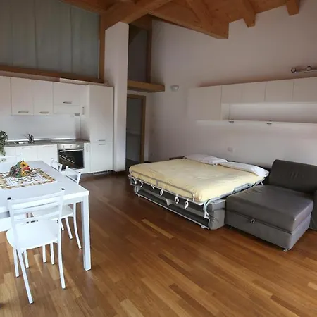 Rose Apartment *