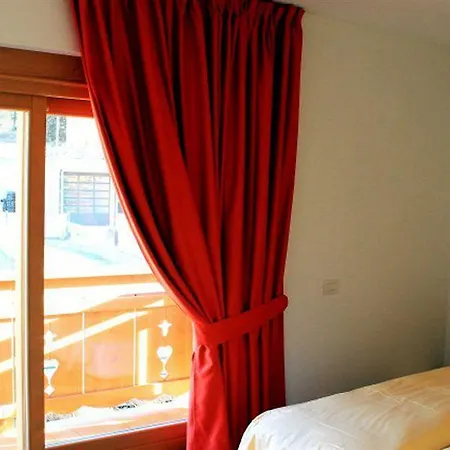 Rose Apartment *