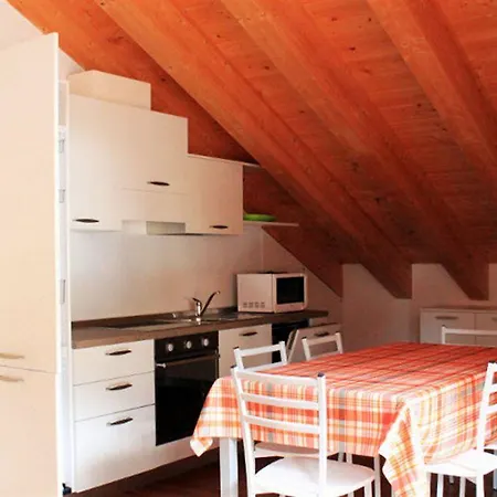 Rose Apartment *